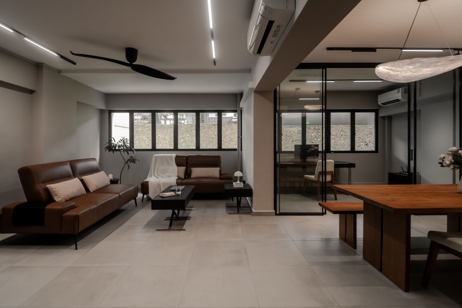 404 Serangoon Ave 1, 5-room resale, Living room HDB interior design_3