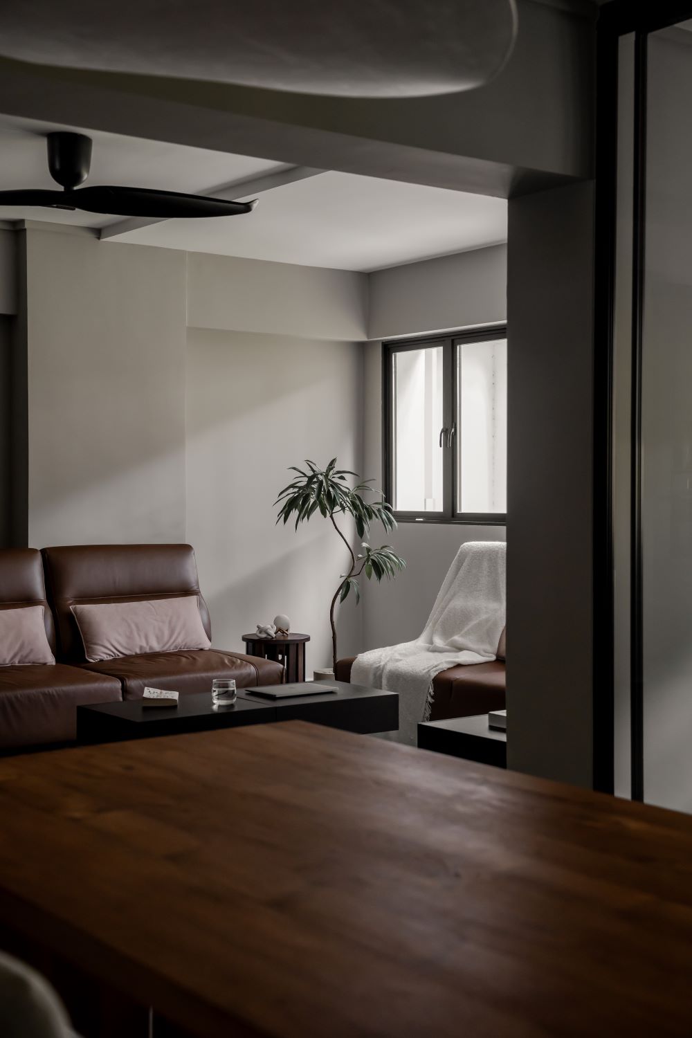 404 Serangoon Ave 1 HDB interior design, 5-room resale living room_2